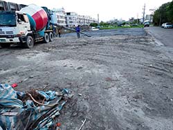 台南怪手-台南茄萣整地鋪設混泥土圍籬工程 