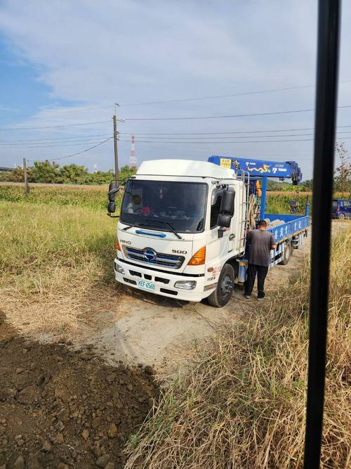 台南歸仁區怪手