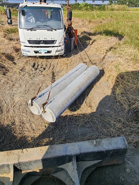 台南歸仁區怪手